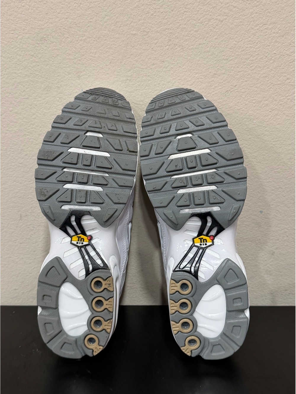 Size 9.5 - Nike Air Max Plus “White” - Picture 5 of 7